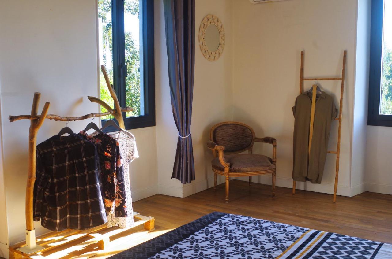 Les Tanalis - Chambres D'Hotes & Gite Gurs Bagian luar foto