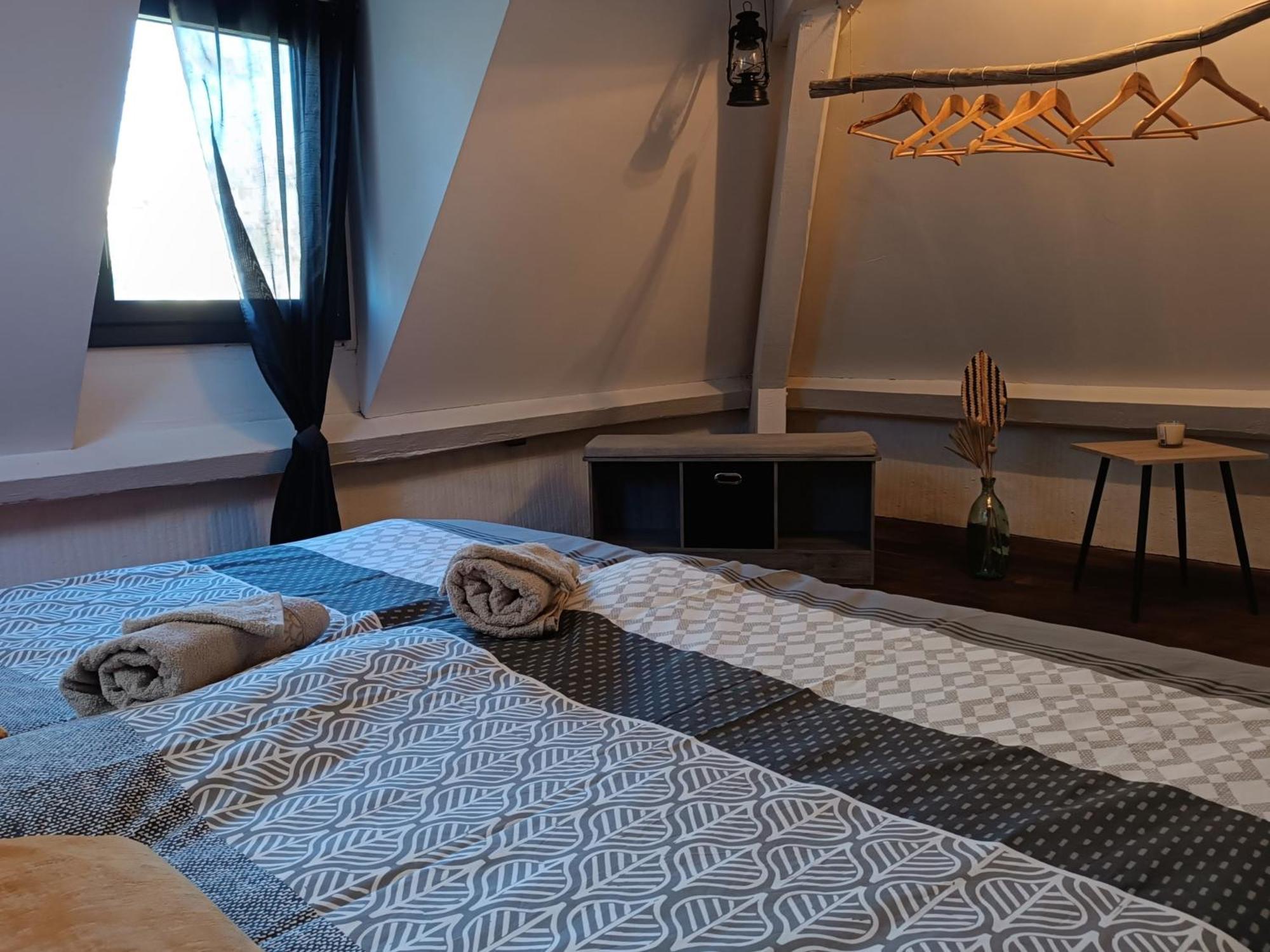 Les Tanalis - Chambres D'Hotes & Gite Gurs Bagian luar foto