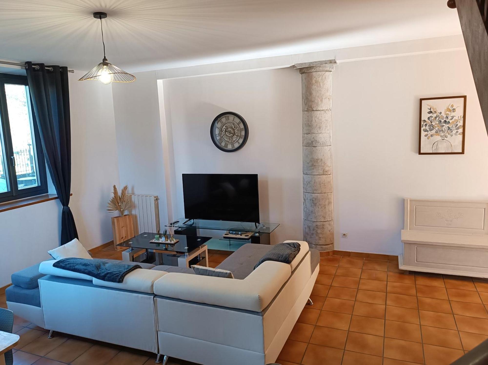 Les Tanalis - Chambres D'Hotes & Gite Gurs Bagian luar foto